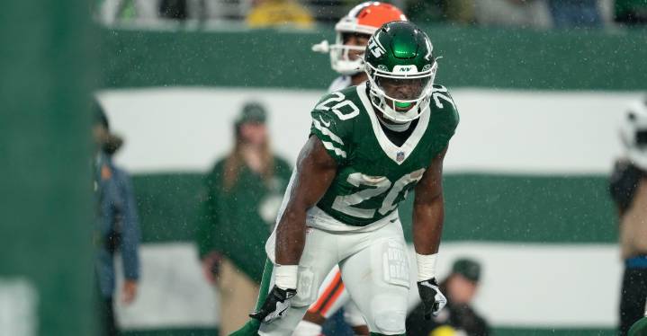 Jets cap a wild week with a wild win over the Browns