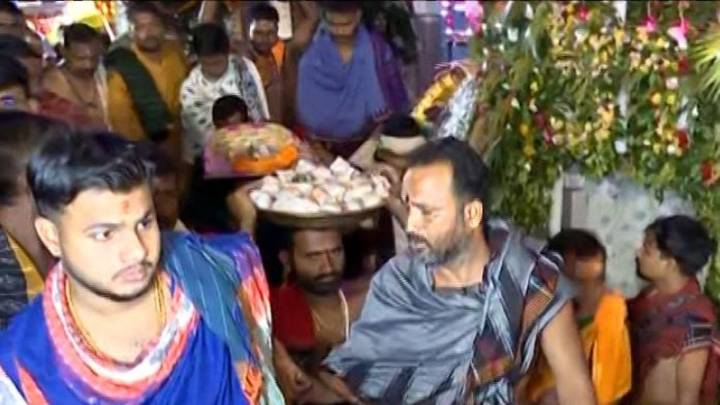 Bada Osha celebrated with devotional fervour at Dhabaleswar Shrine in Odisha's Cuttack