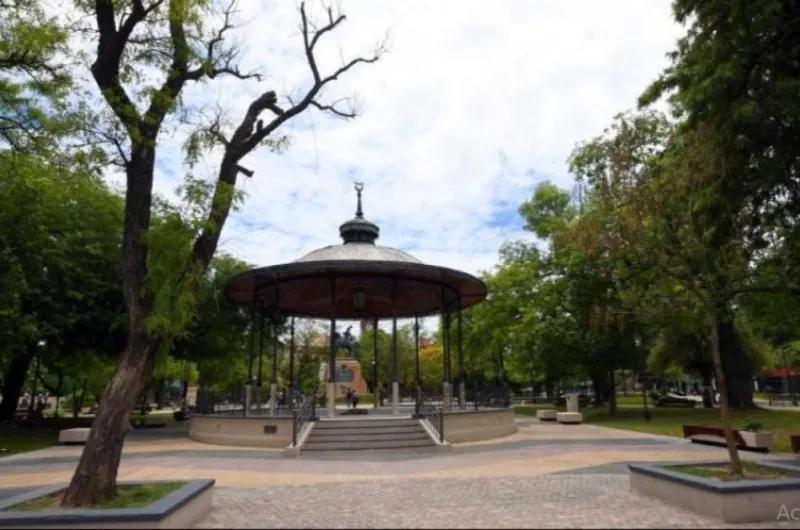 Sábado fresco a la mañana y templado a la tarde: así estará el tiempo en Santiago