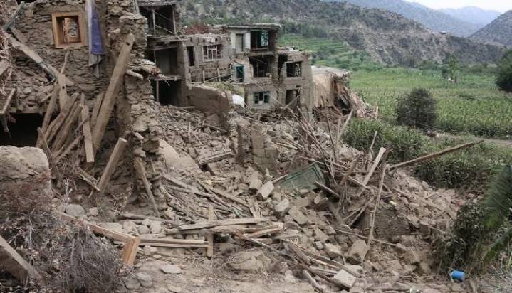 Powerful Earthquake Hits Afghanistan Killing 7, Over 100 Injured