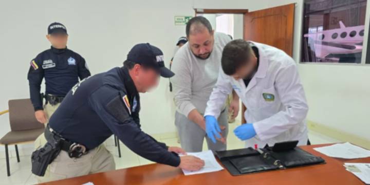 Policía Nacional e Interpol anunciaron la extradición de nueve peligrosos criminales a Estados Unidos