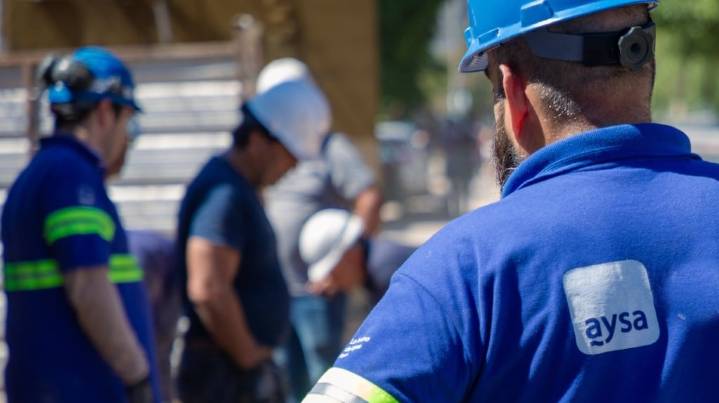 El Gobierno redefinió el reglamento de AYSA para avanzar en su privatización: desde tarifas hasta corte por falta de pago