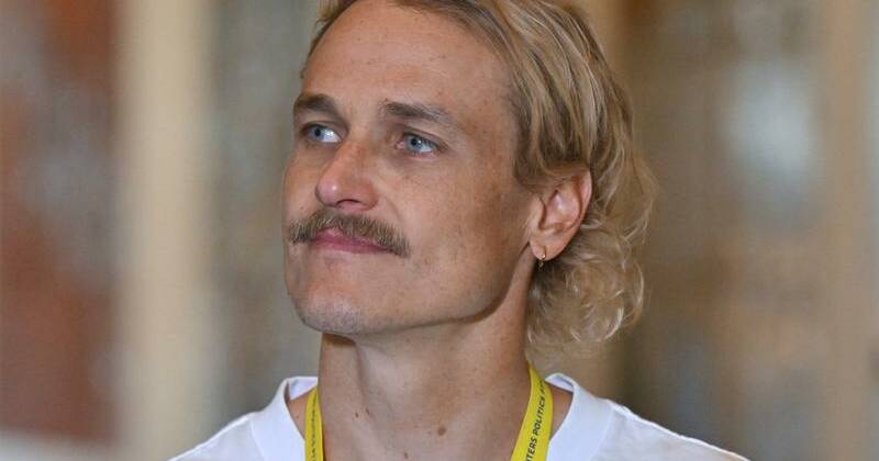 Political dinner a podcaster push for people's lobbyist