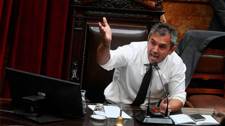 El Gobierno hace equilibrio: quiere ser la primera minoría en Diputados y mantener el vínculo con el PRO