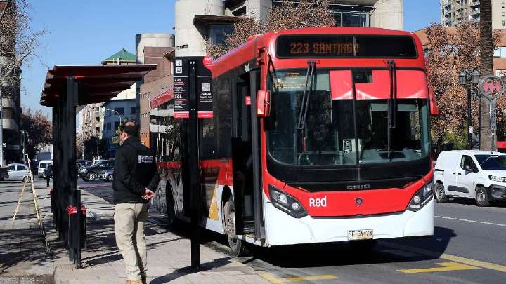 El primero que cruza el río Maipo: RED Movilidad inaugura recorrido que suma dos nuevas comunas al servicio