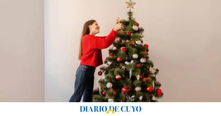 Cuál es la nueva tendencia de adornos para decorar la casa en Navidad 2025