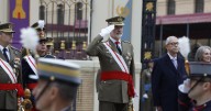 El Rey preside en Zaragoza el acto por el 40 aniversario de la jura de bandera de su promoción en la Academia militar