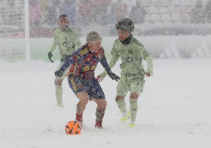 Deadspin | MLS to align schedule with world's top leagues in 2027