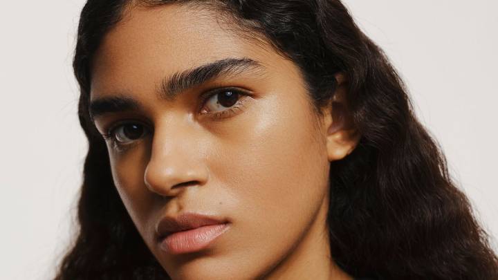 Everything You Need to Know About Hair Thinning, According to the Pros