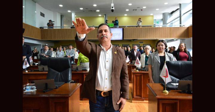 Reacomodo político en el Congreso: Jaime Torres sustituye a Luis Fernando Chacón