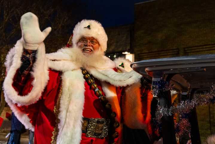 Santa arriving by train Dec. 5 at Birch Run’s Christmas in the Village event