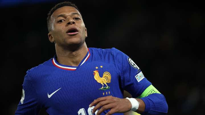 Alerta Mbappé: abandona la concentración de la selección francesa y regresa a Madrid por lesión