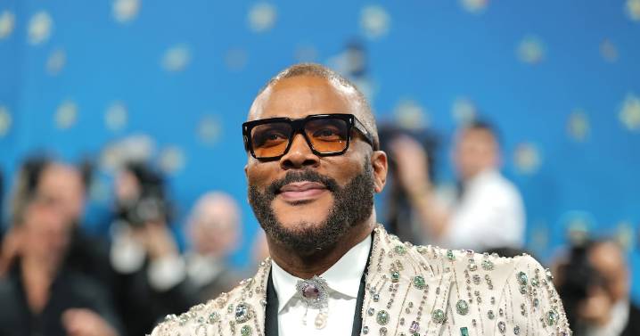 Tyler Perry donates $1.4 million to charities amid government shutdown