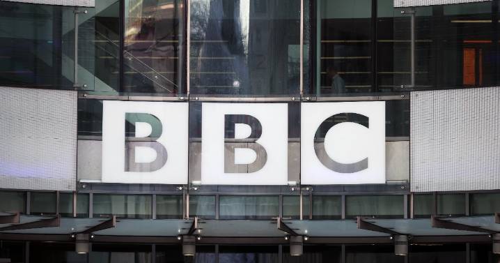 ‘Deseamos disculparnos’: ¿Por qué la BBC pidió perdón a Trump tras ser demandada por el presidente de EU?