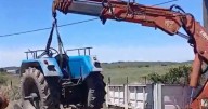 Rosario de la Frontera: Un tractor municipal se partió al medio y el chofer se salvó de milagro