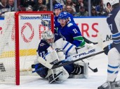 Canucks Live: Stuttering Jets hit town | When will Reichel take off?