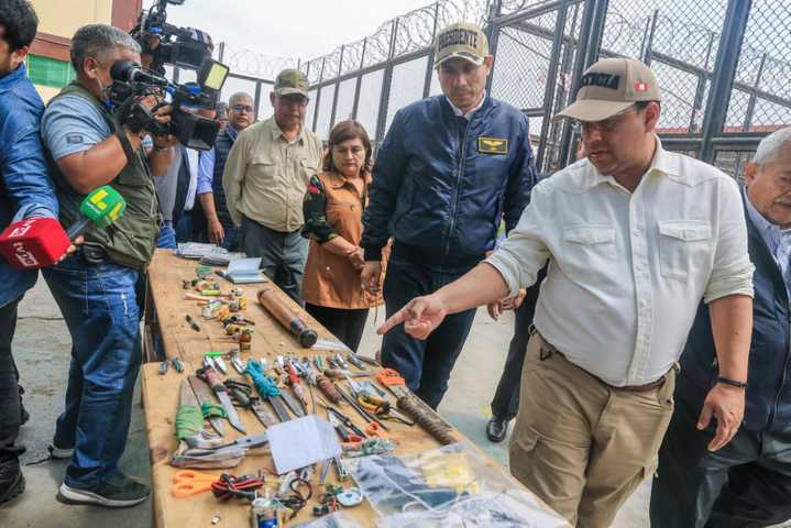 Presidente Jerí supervisó un operativo en el penal El Milagro, en La Libertad