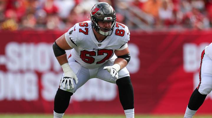 Buccaneers activate OL off of IR