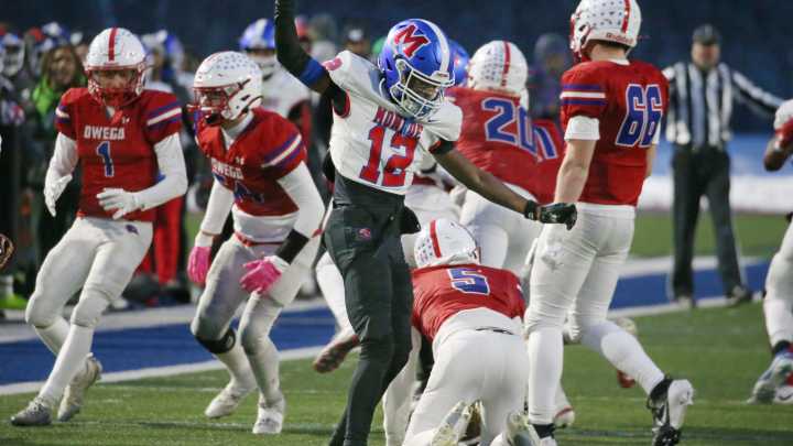 Video: James Monroe takes down Owego in football state semifinals