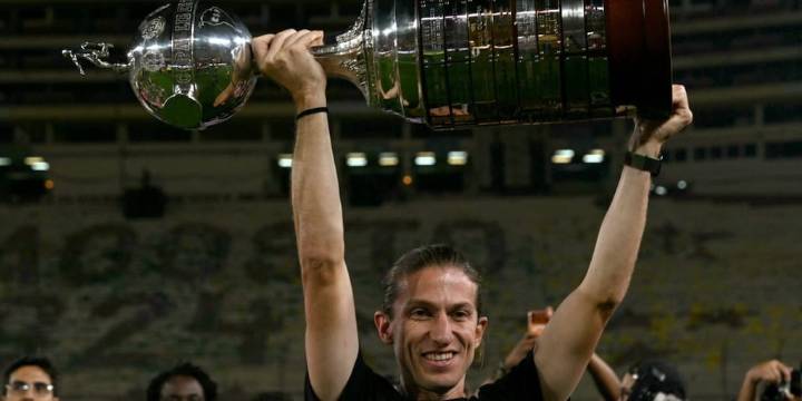 Filipe Luis realza al Monumental tras consagración de Flamengo en Copa Libertadores 2025: “Es muy especial, es un estadio que forja leyendas”