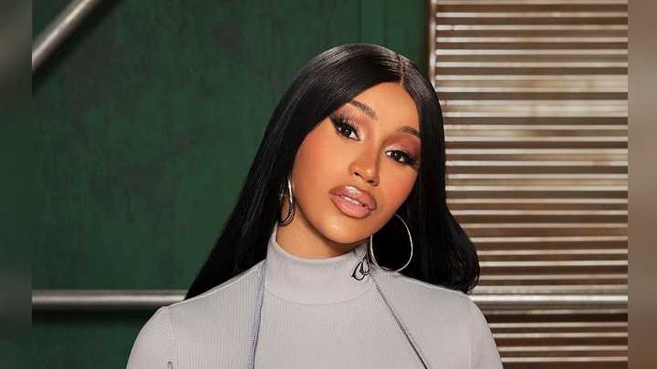 Cardi B da a luz a su cuarto hijo ahora con Stefon Diggs