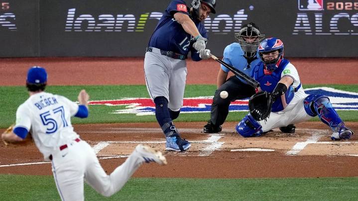 Josh Naylor credits Seattle Mariners clubhouse dog Tucker for making him feel at home