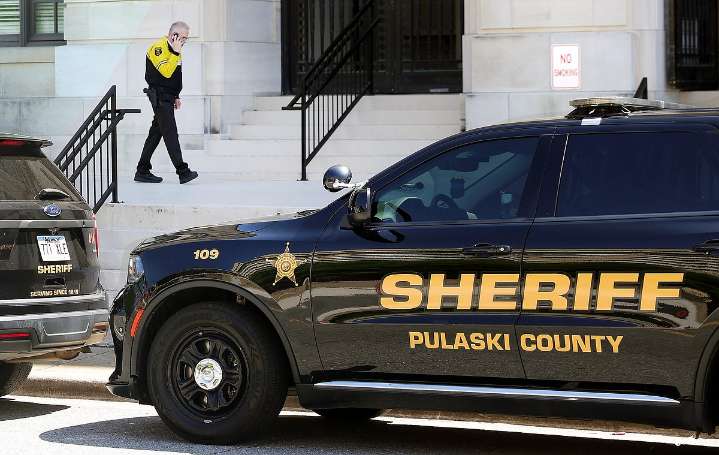 Arkansas board decertifies 3 former Pulaski County deputies