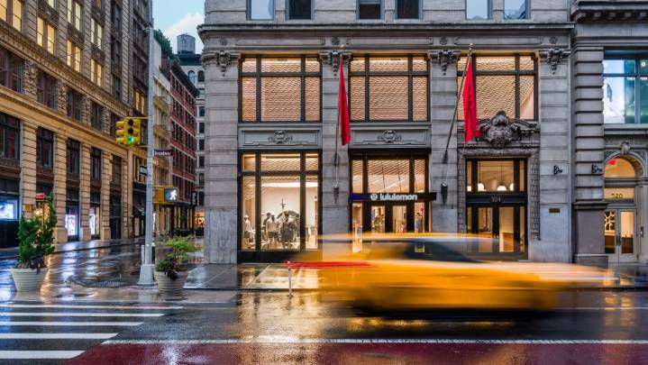 Lululemon Opens a New Store Concept in NYC's SoHo [PHOTOS]