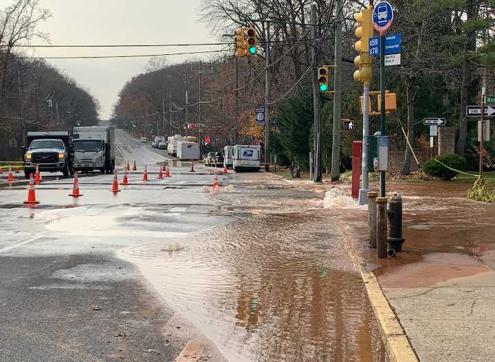 Water issue prompts closure of Staten Island’s Hylan Blvd.; vehicles detoured