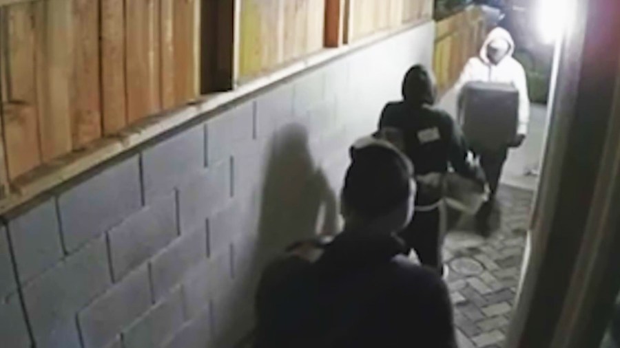 Burglars ransack San Fernando Valley home, escape with $100,000 worth of valuables