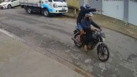 Brasil: embistió a un motochorro que quiso robarle e hizo marcha atrás para aplastarlo