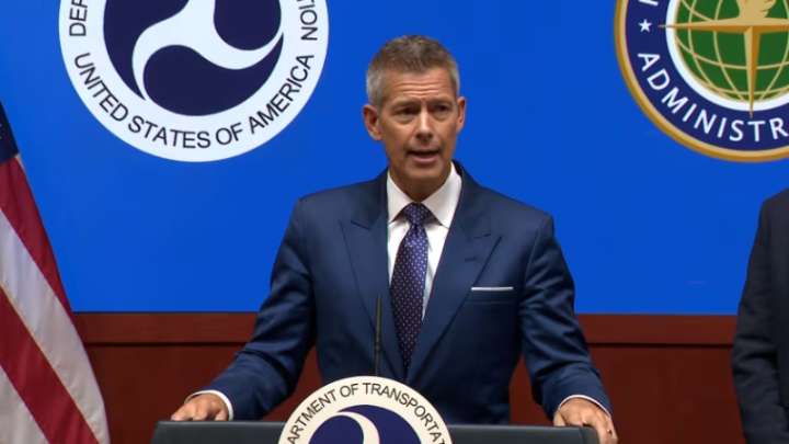 El Gobierno de Trump reducirá el tráfico en 40 aeropuertos de EE.UU. a partir de este viernes si el cierre continúa