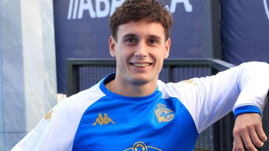 Mario Nájera: «Todo el mundo debería salir del Deportivo y ver el frío que hace fuera»