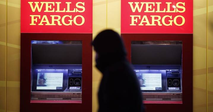 Monedas de Colombia, Chile y Argentina están entre las más vulnerables, según Wells Fargo