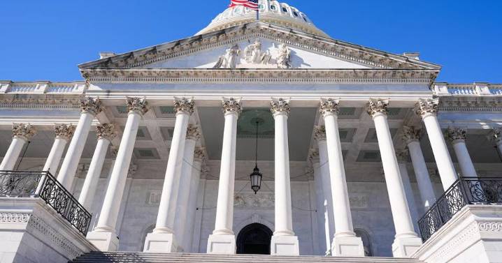 Senate takes first step toward ending the government shutdown