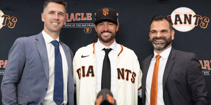 Tony Vitello to retain at least 3 members of Giants staff