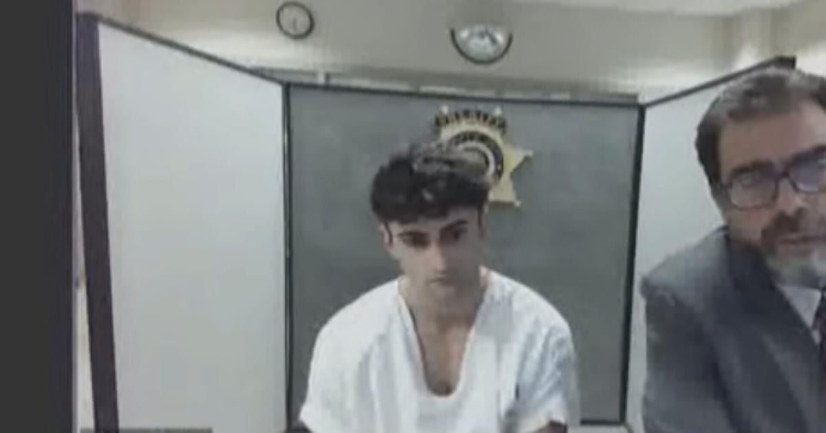 Man accused of hitting and killing three U of A students now faces manslaughter charges