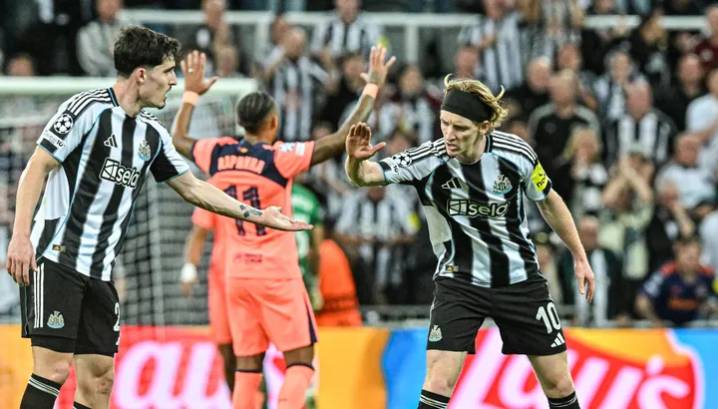 Man City 'battle' Arsenal for 23y/o Newcastlle player