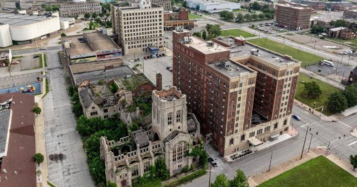 Notre Dame featured Gary revitalization efforts in ad at stadium and on national television