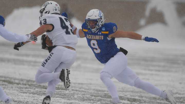 College football: UNH upended by South Dakota State in FCS first round