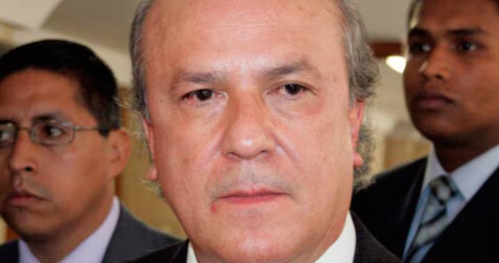 César Julio Valencia fue elegido como nuevo ministro de Justicia, en reemplazo de Montealegre