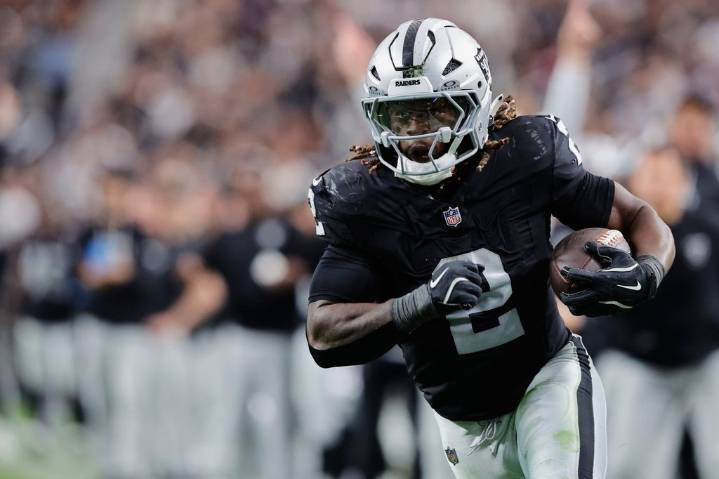 Surging Broncos look to keep their winning streak alive against the reeling Raiders