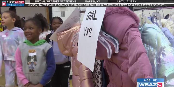 Spring Hill Elementary students get free coats