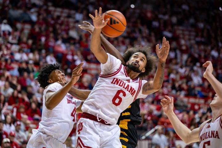 No. 25 Indiana returns from break and takes control quickly in 100