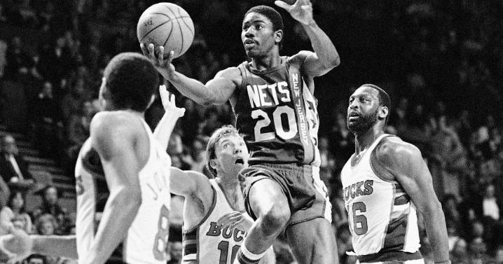 Michael Ray Richardson, versatile guard banned from NBA for violating drug policy in the 1980s, dies