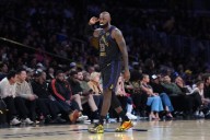 Deadspin | LeBron James, Lakers eye back-to-back wins over Jazz