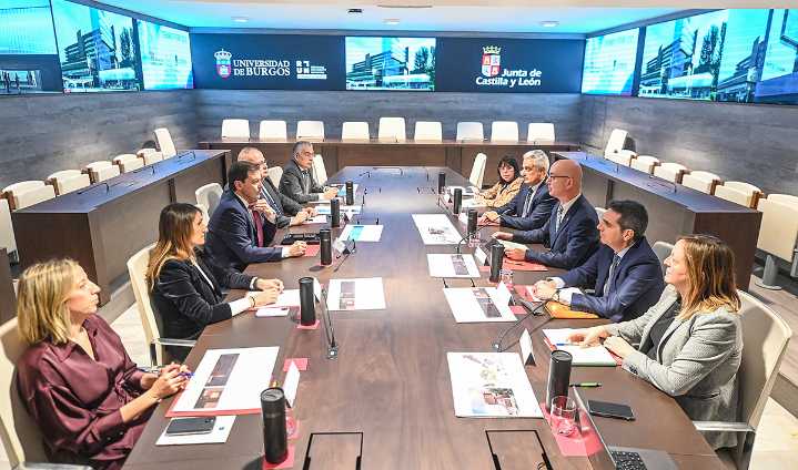Mañueco garantiza todos “los recursos económicos necesarios” para la implantación del grado de Medicina en la Universidad de Burgos