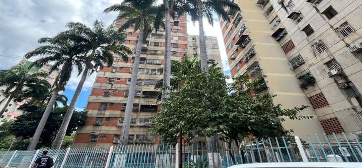 Encuentran a un hombre de 31 años sin vida en su apartamento en Maracay