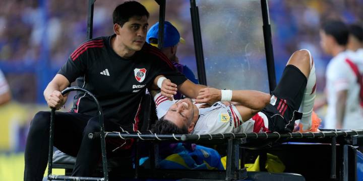 El momento de la lesión que sacó a Maxi Meza del Superclásico entre Boca y River: el llanto del volante al ser reemplazado