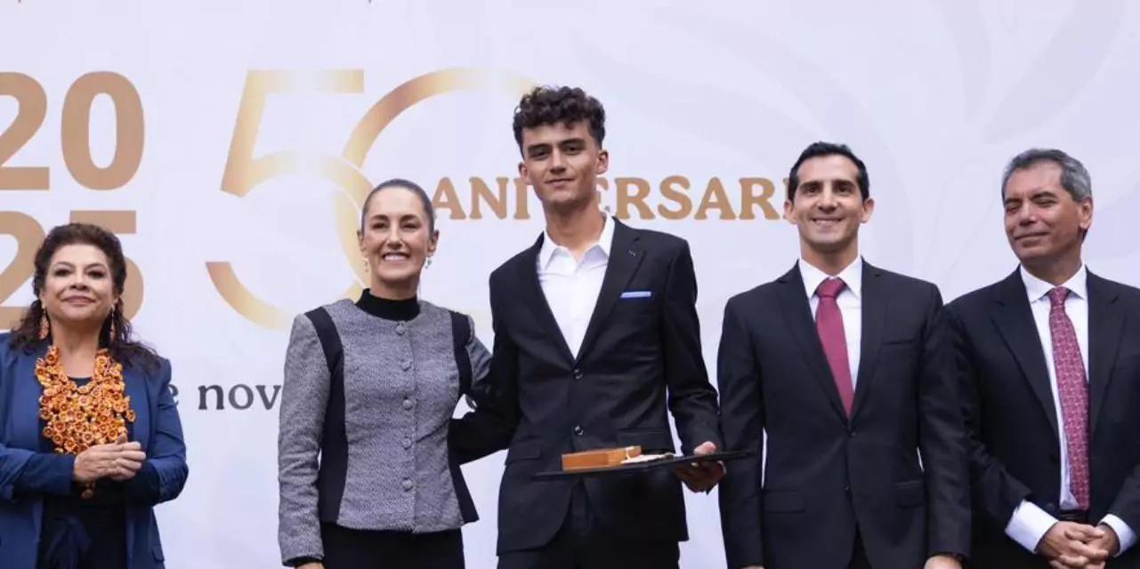 Isaac del Toro recibe el Premio Nacional del Deporte 2025